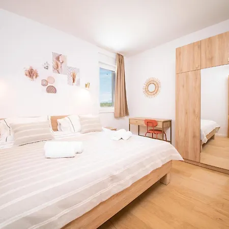 Awesome In With Sauna * Vrsi