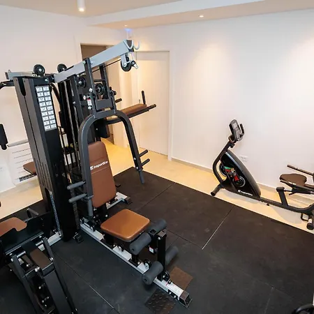 Awesome In With Sauna Apartamento Vrsi